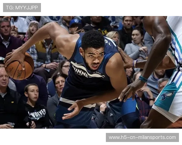 唐斯篮下低位强打得手，森林狼把控内线局面