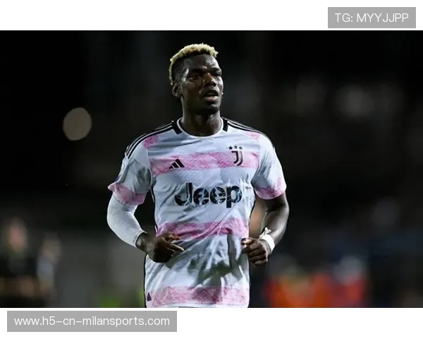 博格巴转身远射震撼球迷