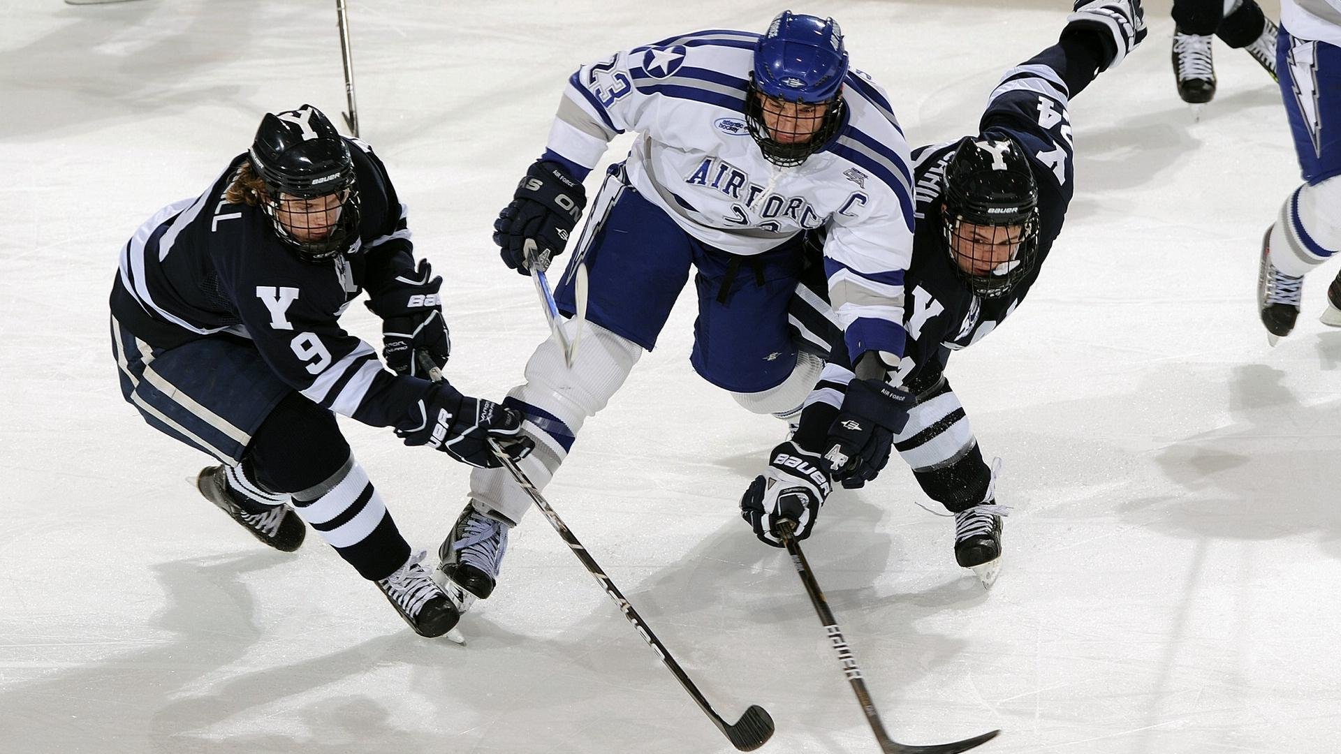 “快艇冲浪：东三叉湖赛场迎来极限水上运动的热潮”